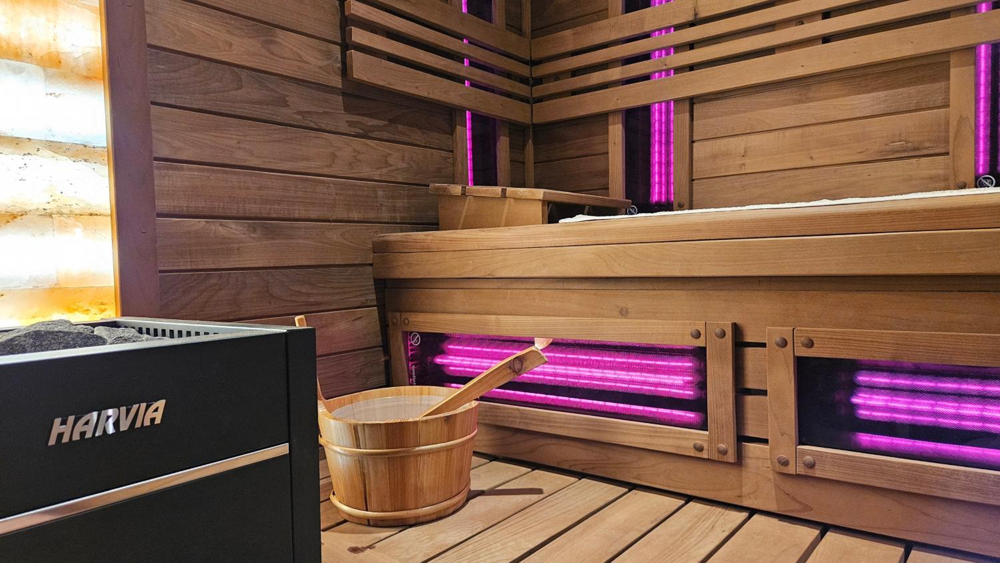 Apartamenty Komarno 46 Jacuzzi&Sauna 외부 사진